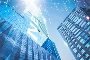 空気中のフッ素ゴムの周囲温度放射はどのように変化しますか